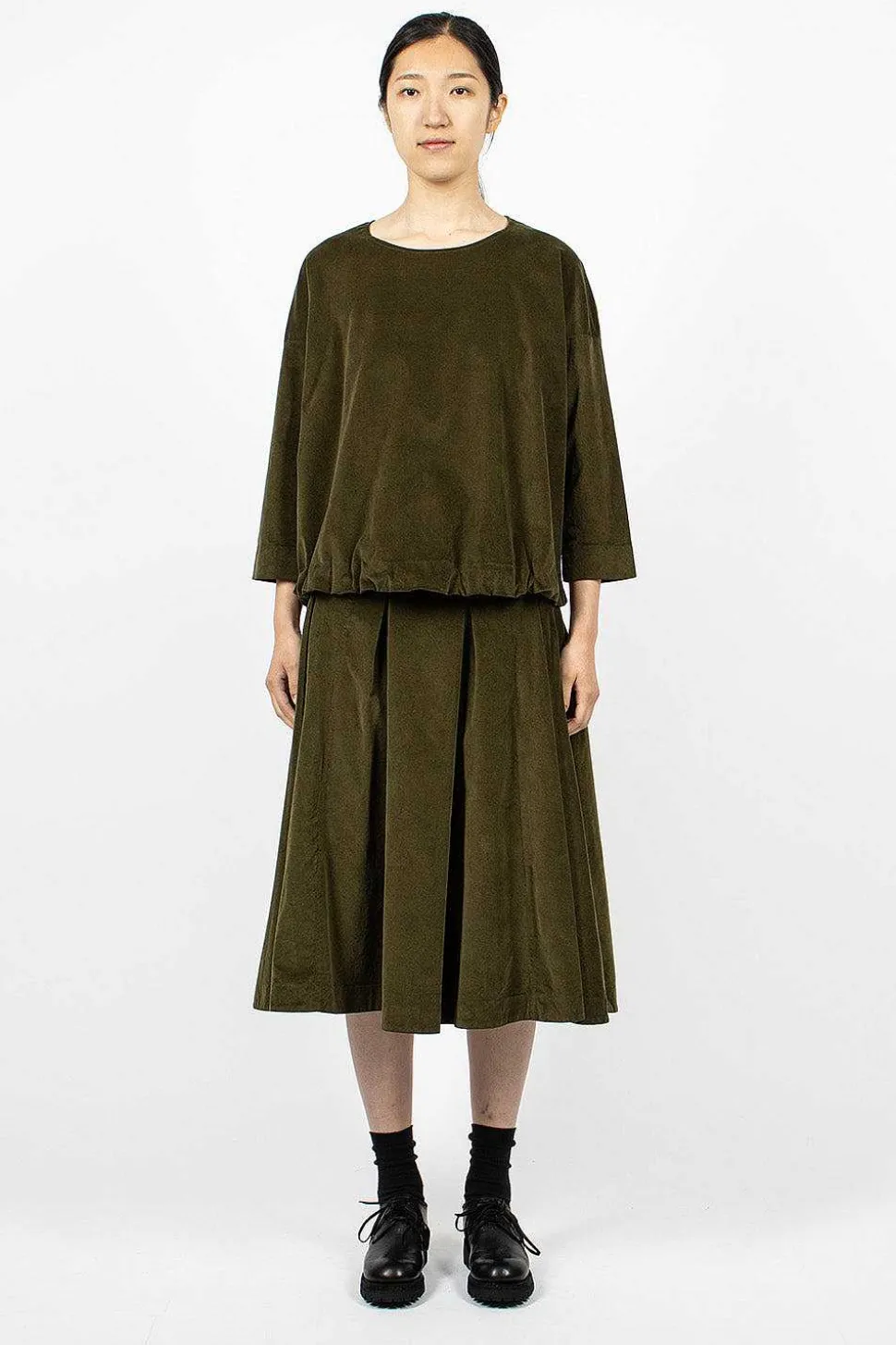 40_211 Velvet Jumper Olive