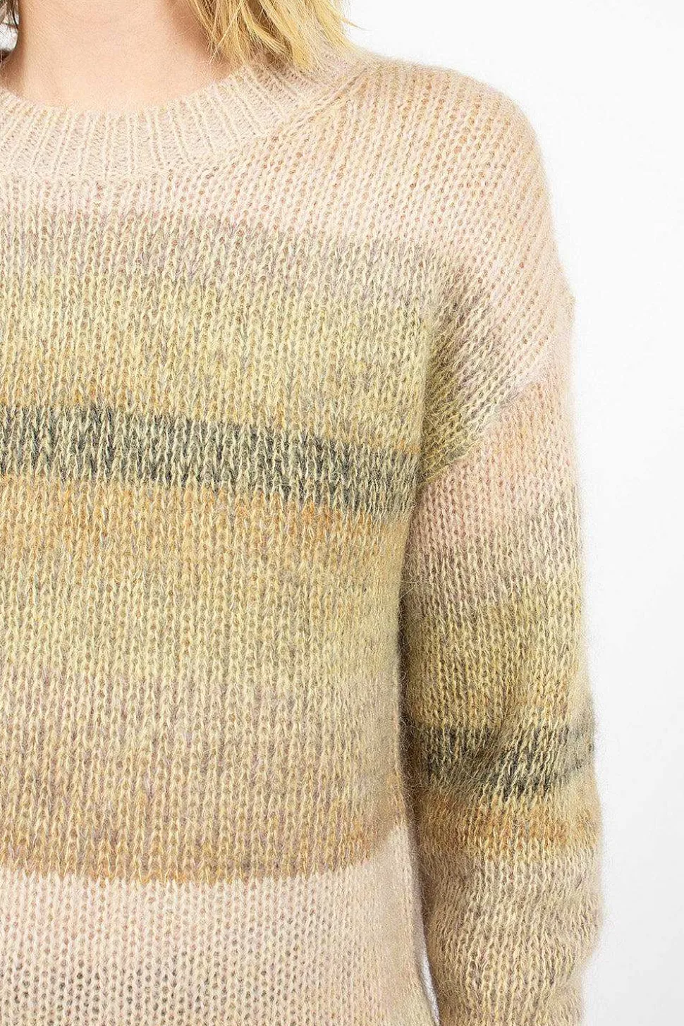 Gradient Crew Neck Knit