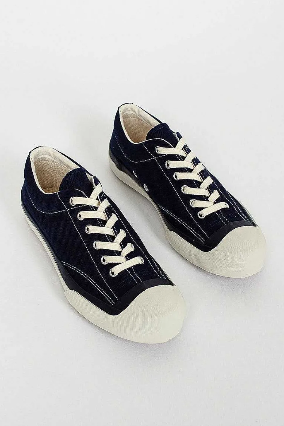 Gym Court Navy Sneaker