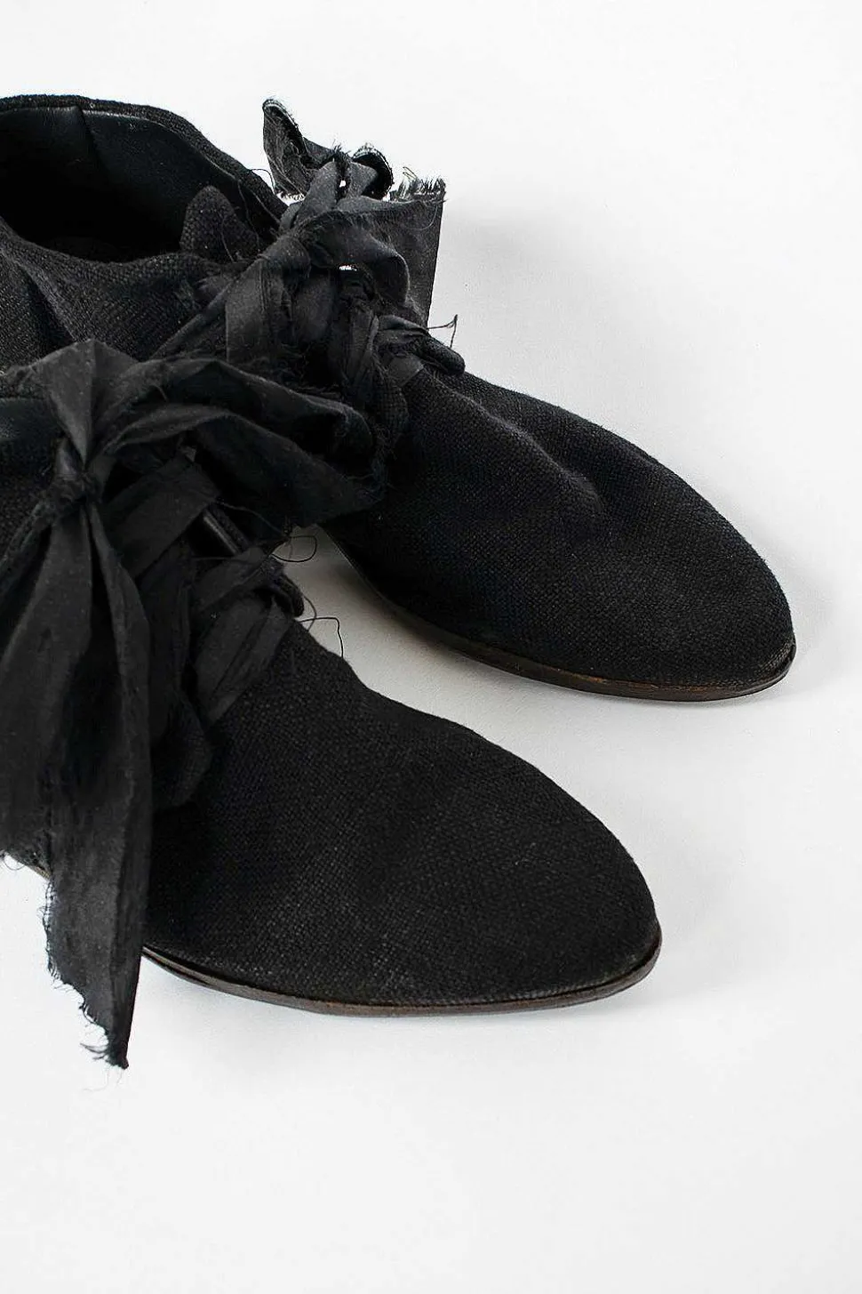 Linen Ore Shoes Black