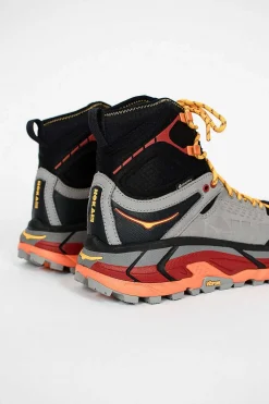 Tor Ultra Hi Black/Chili Pepper