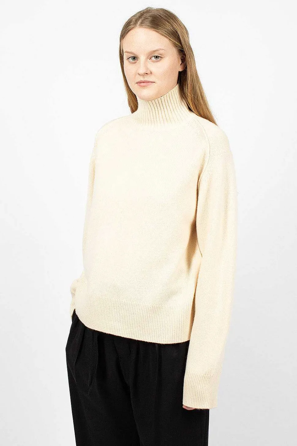 Turtleneck Sweater Cream Beige