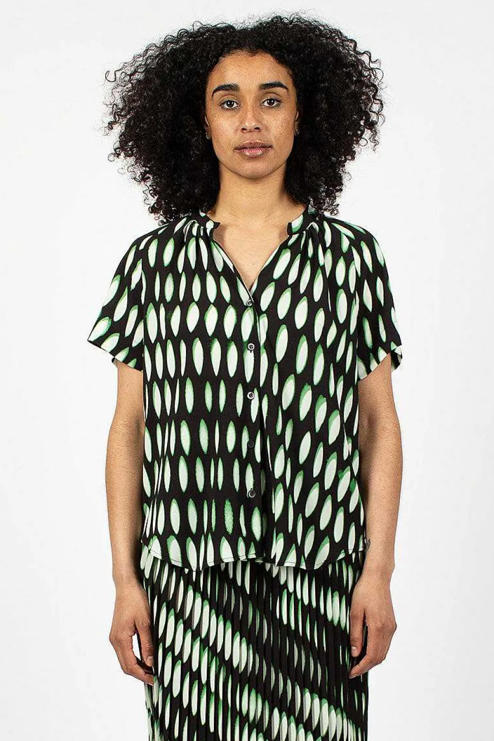 V-Neck Shirt Black/Green