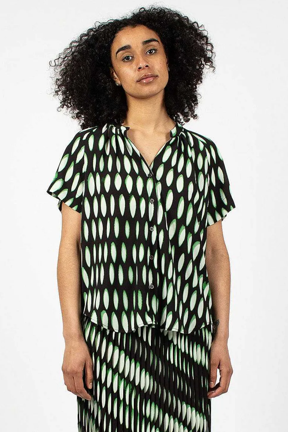 V-Neck Shirt Black/Green