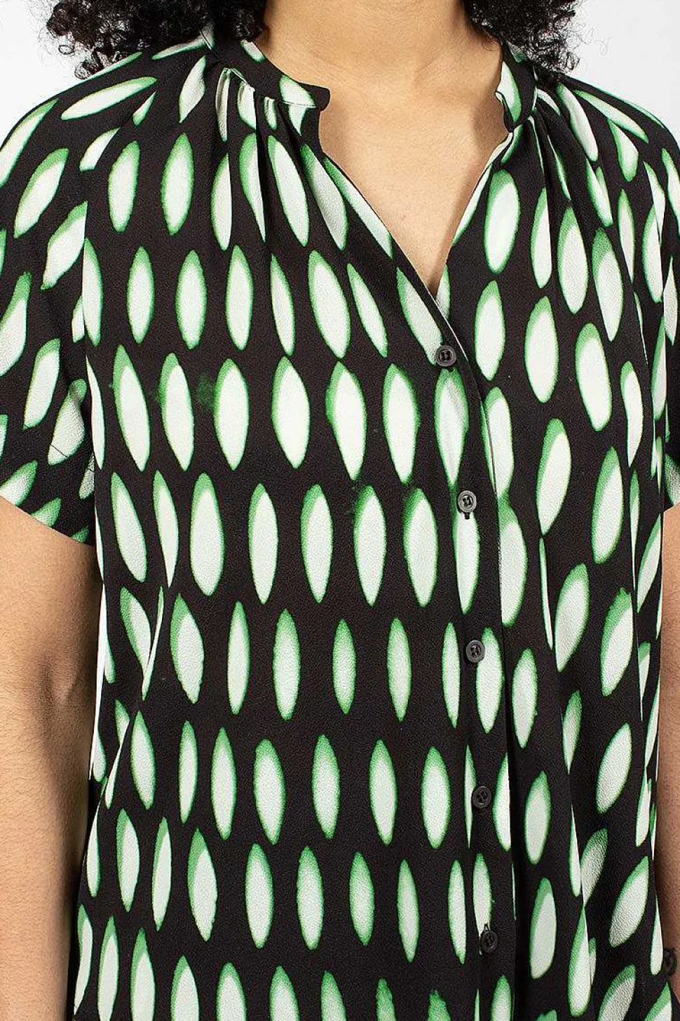 V-Neck Shirt Black/Green