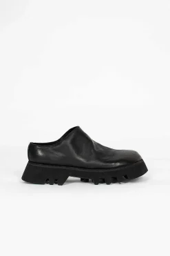 Zo01V Sabot Slip-On
