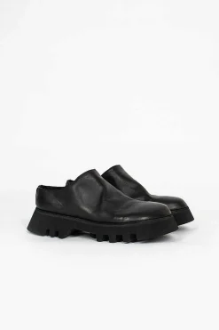 Zo01V Sabot Slip-On