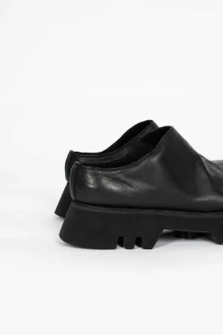 Zo01V Sabot Slip-On